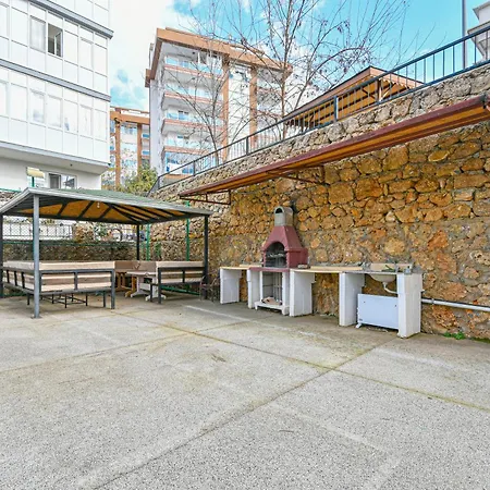 아파트 2 Bedroom For Rent In Tosmur, , 500 Meters To The Sea 알란야