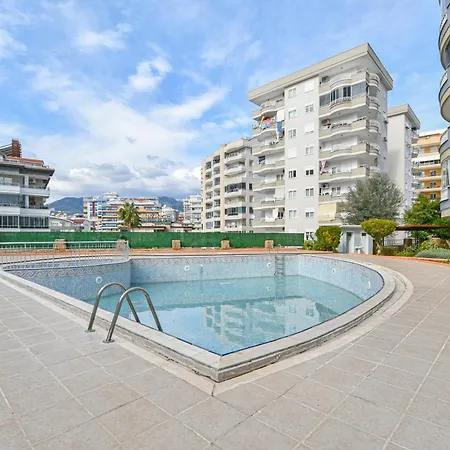 2 Bedroom For Rent In Tosmur, , 500 Meters To The Sea 알란야