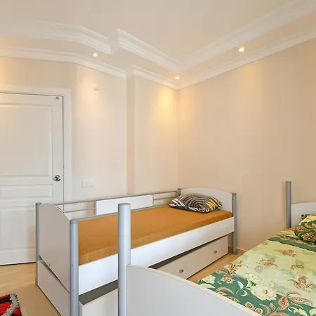 2 Bedroom For Rent In Tosmur, , 500 Meters To The Sea * 알란야